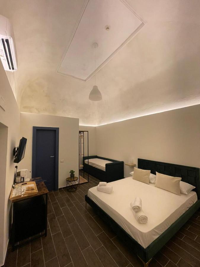 Palazzo Belmosto Наполи Екстериор снимка