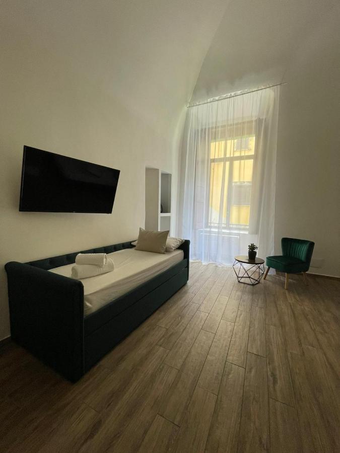 Palazzo Belmosto Наполи Екстериор снимка