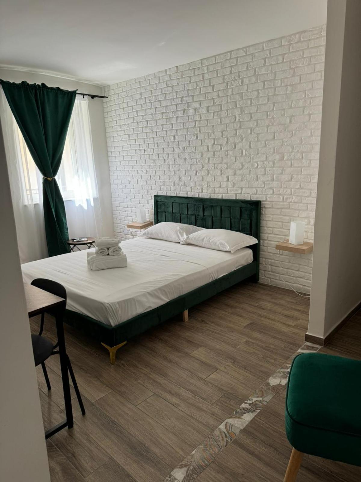 Palazzo Belmosto Наполи Екстериор снимка